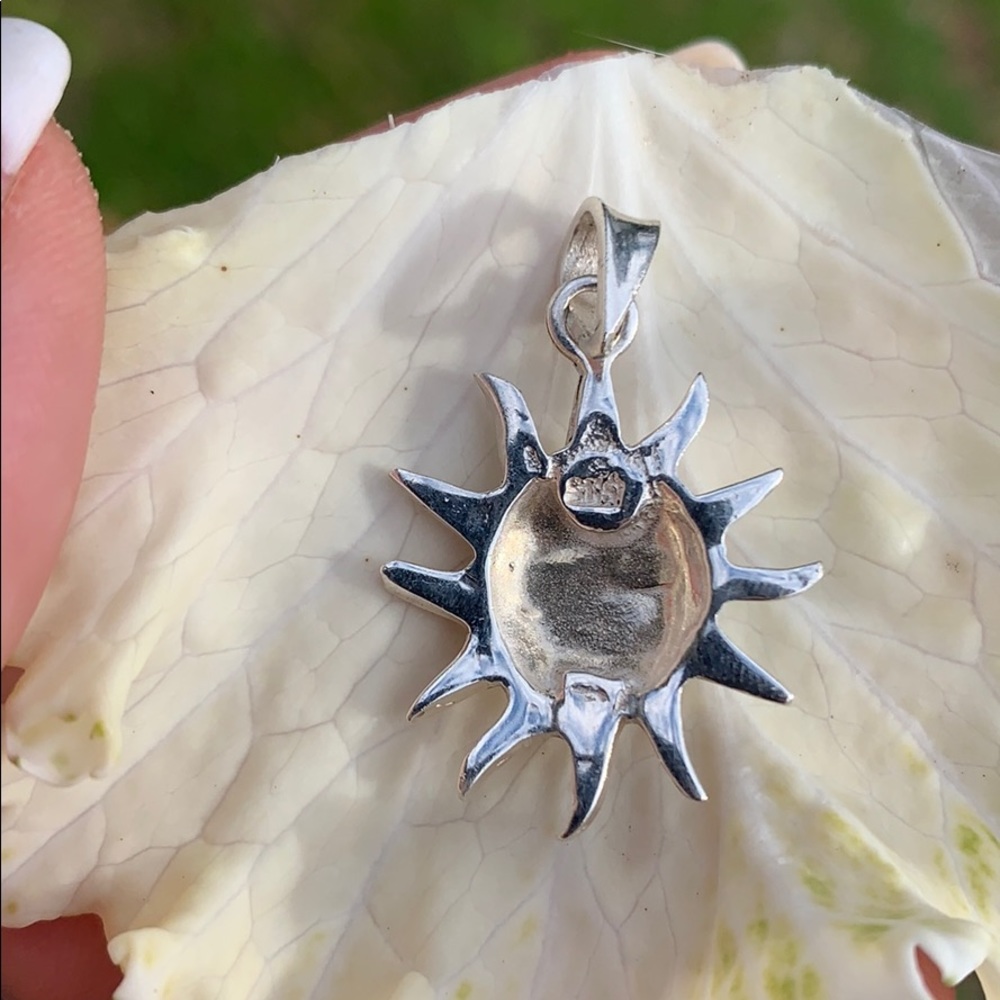 Sterling Silver Sun 🌞 Pendant - Picture 13 of 16